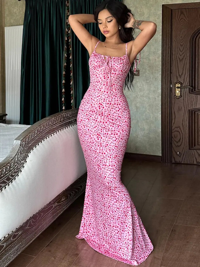 Women's Ditsy Floral Print Backless Sleeveless&Your “throw it on and look amazing” dress just arrived 🌸✨ feel effortlessly pretty 💕